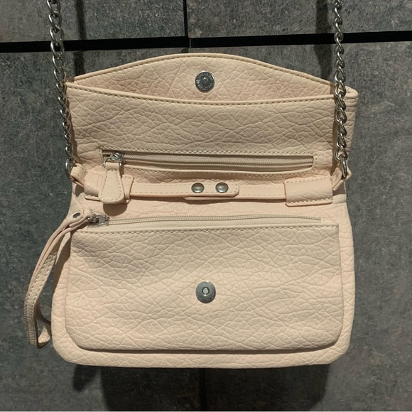 Nine West sling bag in mint condition - Picture 4 of 6